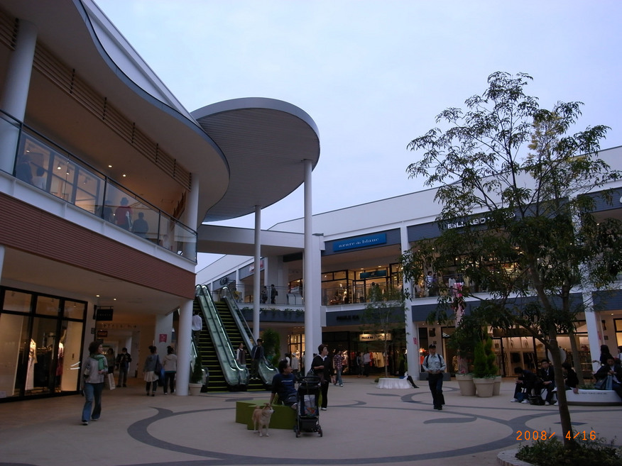 �������̑����猩�镗�i