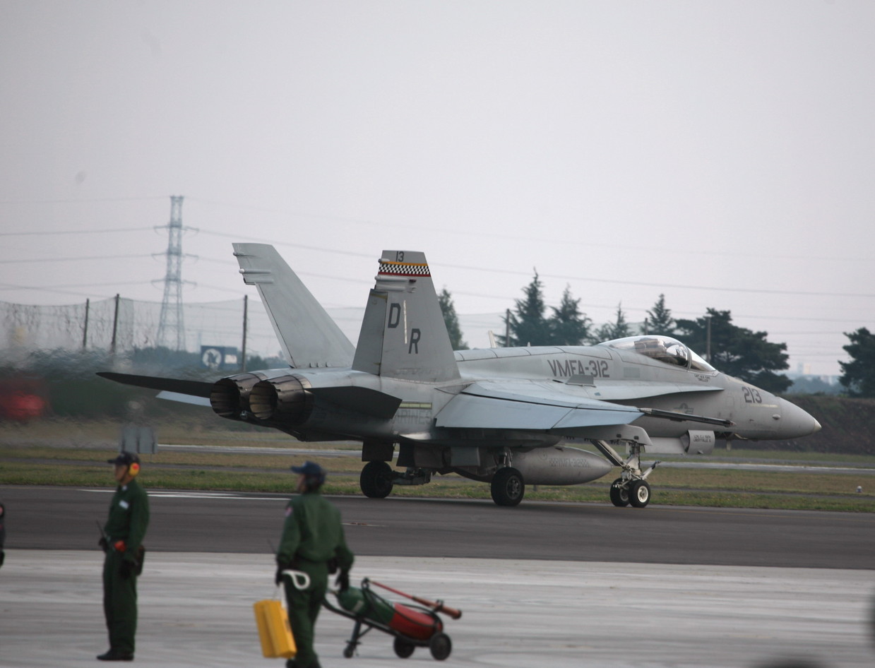 �A���o�g���X�̎G�L��