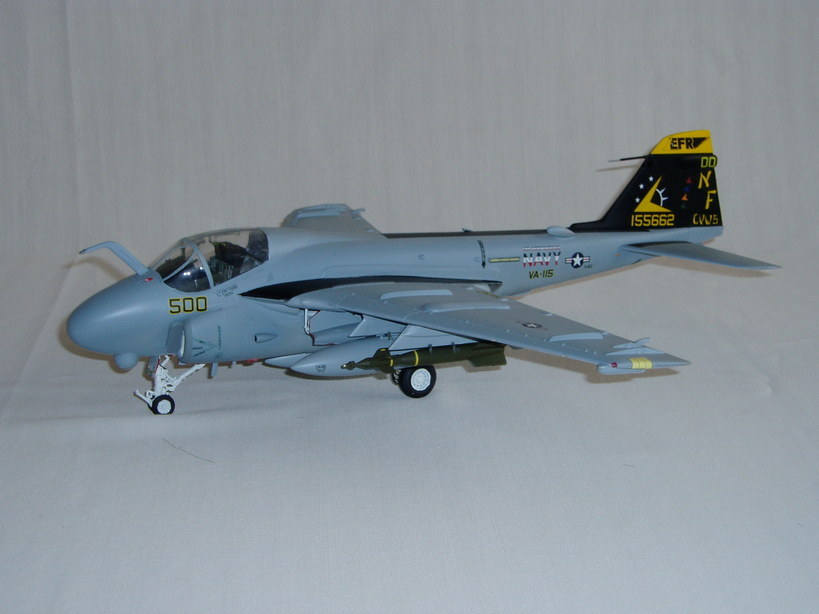 �A���o�g���X�̎G�L��