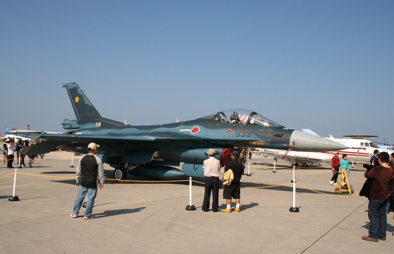 �A���o�g���X�̎G�L��