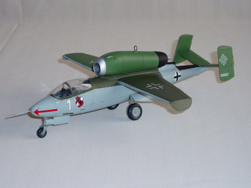 �A���o�g���X�̎G�L��