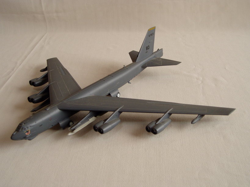 �A���o�g���X�̎G�L��