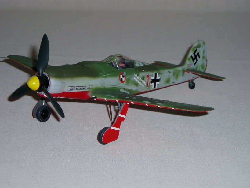 �A���o�g���X�̎G�L��