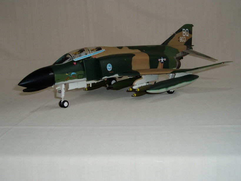 �A���o�g���X�̎G�L��