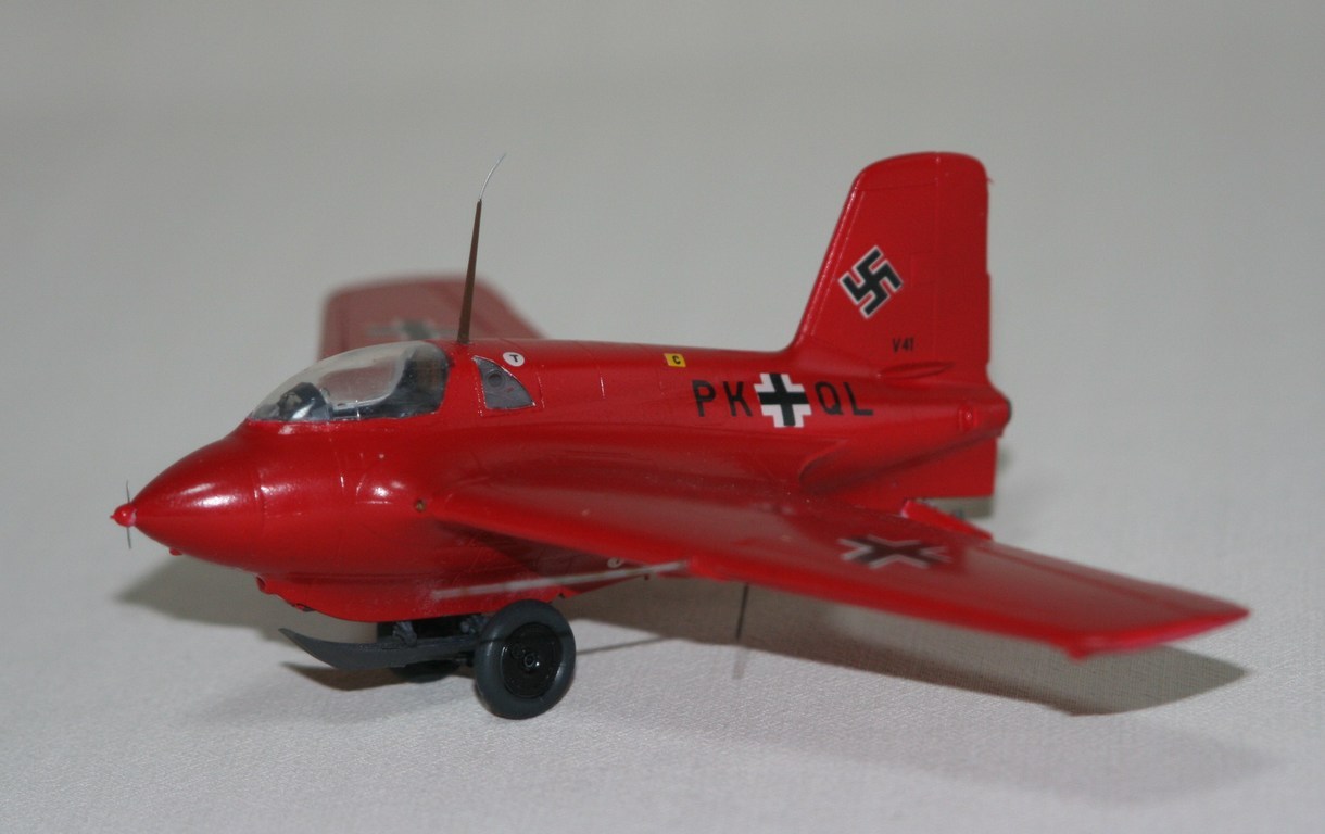 �A���o�g���X�̎G�L��