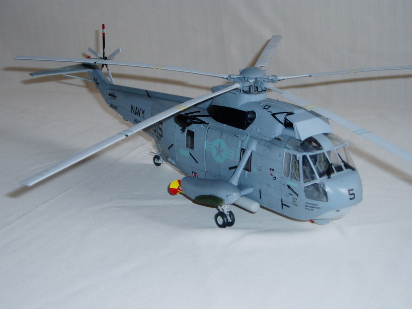 �A���o�g���X�̎G�L��