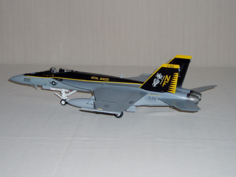 �A���o�g���X�̎G�L��