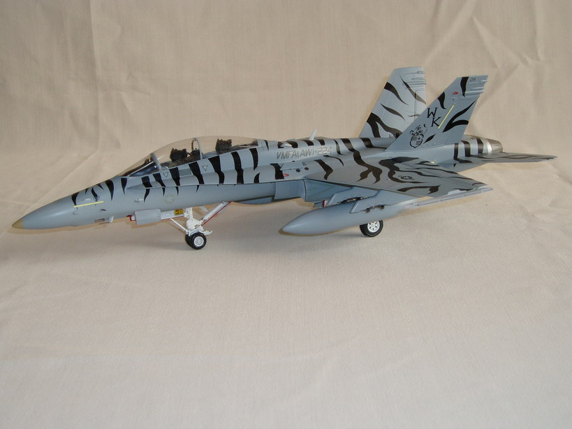 �A���o�g���X�̎G�L��