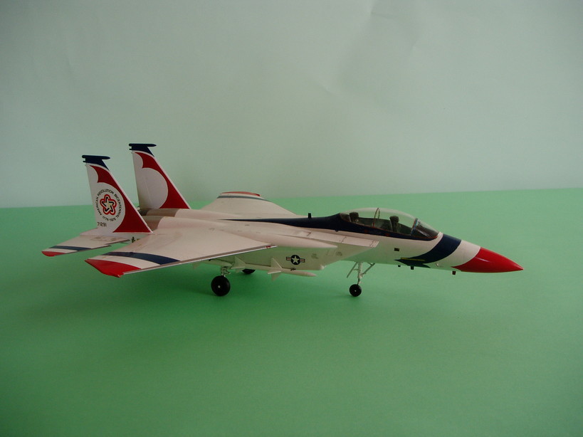 �A���o�g���X�̎G�L��