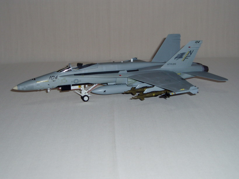 �A���o�g���X�̎G�L��