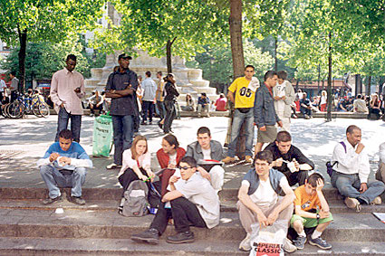 �΂��L�@��z�P�[�u���e���r��