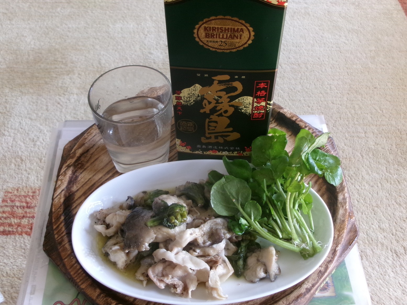 �t�̌b�݂Łi�j�Ə��j